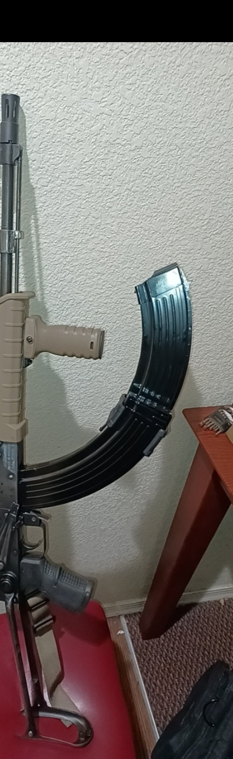 A real photo of RWB AK-47 40rd Steel Magazine 7.62x39 by Akboy (1)